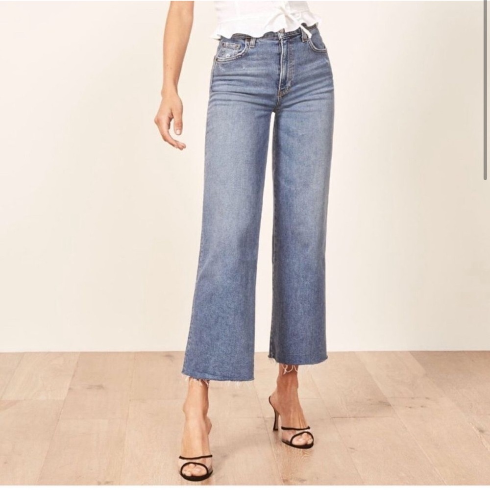 ISO Reformation stretch flood jeans in size 28